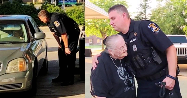 Police Officer Spared $20 To Pay for the Gasoline of The Grandma Later knowing She Lost Husband Recently