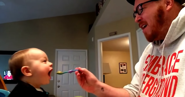 Baby Only Eats Green Beans For Daddy, Their Secret Will Amaze You!