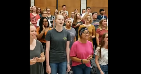 Ride On King Jesus – Awesome Youth choir!