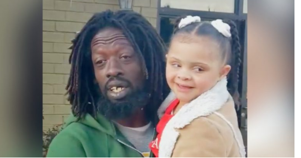 An Epic Duet Of Down Syndrome Girl And Homeless Man Thrilled People Worldwide!
