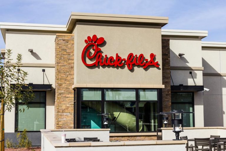 Chick-fil-A Closes on Sundays, but CEO Reveals It Earns More than Its 24/7 Competitors