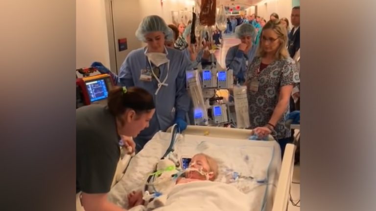 Hospital Staff Sing “Amazing Grace” To Little Girl On Her Final Moments