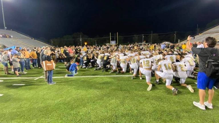 ‘Satan’s Power Was Defeated Tonight’: Football Team and Parents Defy School Board with a Post-Game Prayer