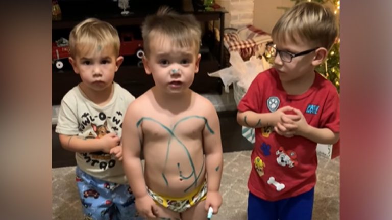 Guilty 3-year-old Covered in Markers Adorably Suggests A Way to Get Out of Trouble