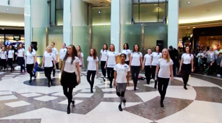 40 Irish Dancers Stun An Entire Shopping Center with Fantastic Flash Mob