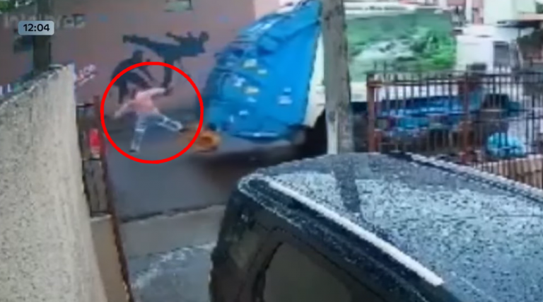Garbage Truck Worker Hailed As ‘Guardian Angel’ Saves Child From Getting Run Over By A Car