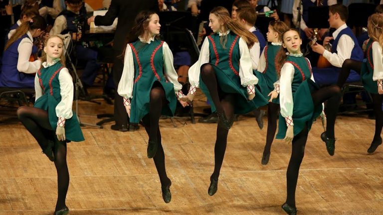 Russian Orchestra Plays As School Girls Steal The Show with Incredible Irish Dance Routine