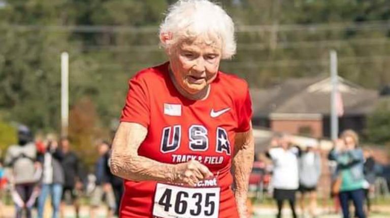 105-Year-Old Woman Sets Record with 100-Meter Run, but She is Unsatisfied