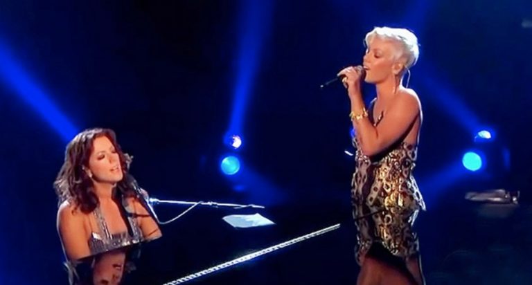 Pink Joins Sarah McLachlan for A Duet of ‘Arms of The Angel’, then Leave The Entire Crowd Breathless