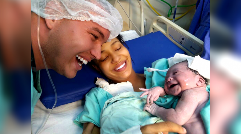 Newborn Baby Smiles The Instant She Hears Dad’s Voice And The Heart-Melting Photo Is Going Viral