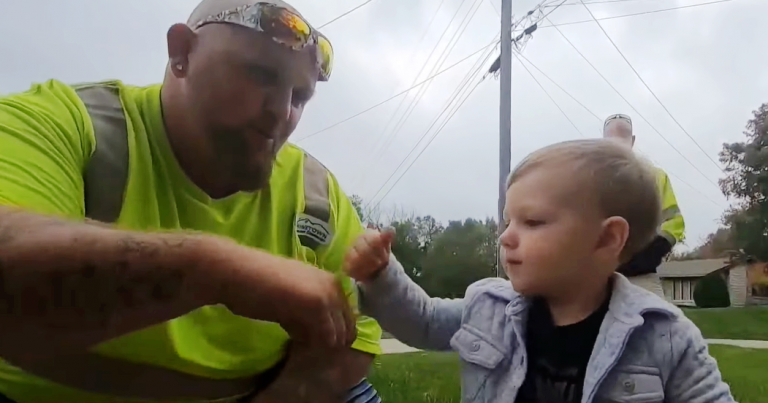 Garbage Worker Having a Bad Day Is Cheered up by 2-Year-Old and Now They’re Best Buds