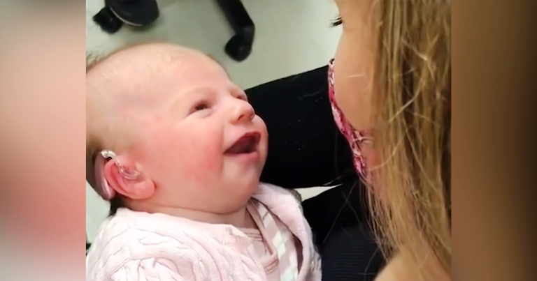 Emotional Moment Shows Deaf Baby Hearing Her Mother’s Voice for First Time Ever