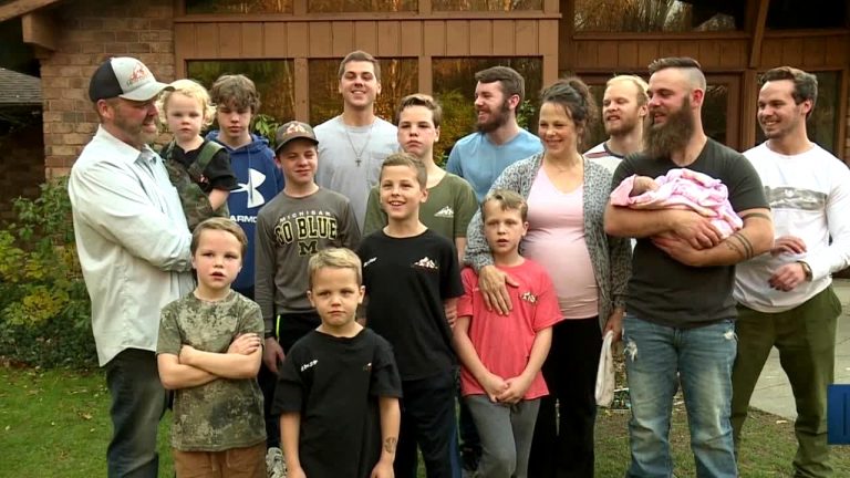 The Mom Who Has 14 Boys in A Row FINALLY Gives Birth to Baby Girl
