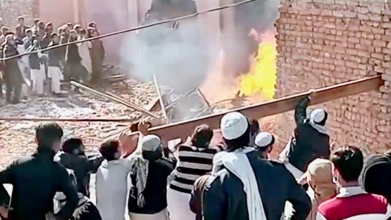 Muslim Mob Destroys Hindu Temple in Pakistan