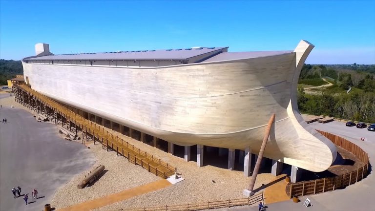 Full-Size Noah’s Ark in Kentucky (Mind-Blowing!)