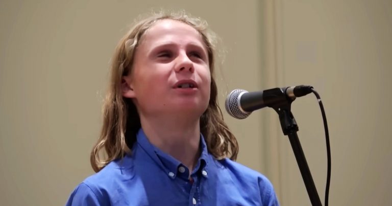 15-Year-Old Blind Boy Made Everyone Cry with His Soulful Rendition of ‘You Raise Me Up’ at Mom’s Memorial