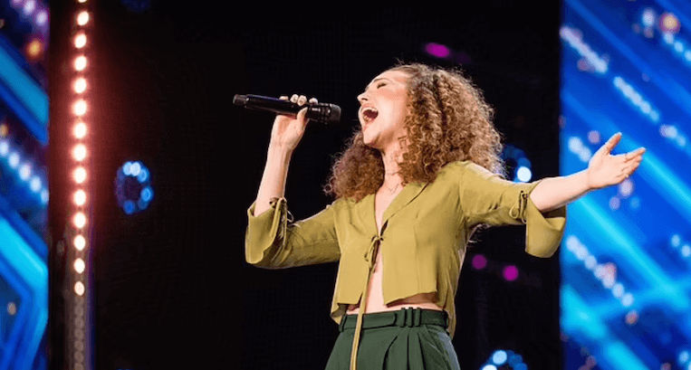 ‘The Greatest Showman’ Singer Loren Allred Shines Bright with ‘Never Enough’