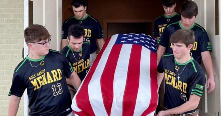 High school Seniors Carry The Casket of U.S. Air Force Veteran with No Family