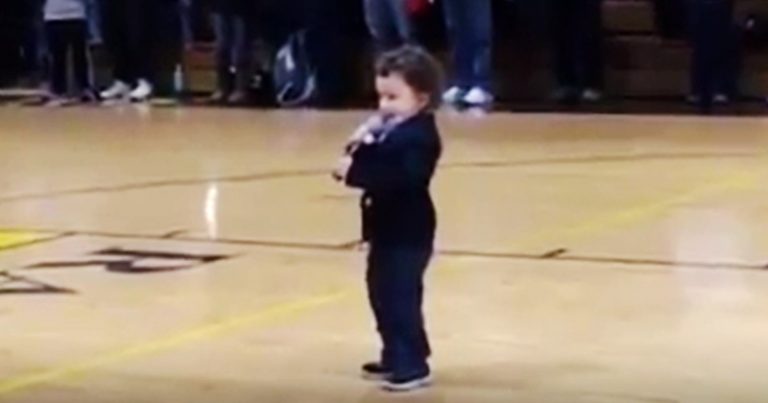 NFL Player’s 2-Year-Old Son Adorably Belts out National Anthem