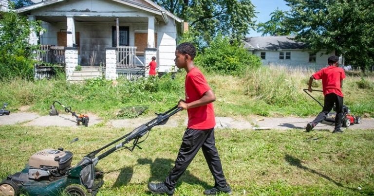 Kid Brothers Start Their Own Business by Mowing Lawns throughout Their Community. So Inspiring!