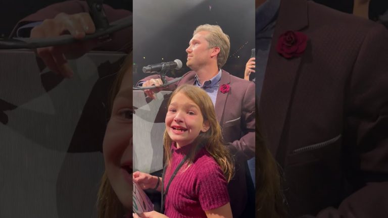 Michael Buble Sings ‘I’ve Got You Under My Skin’ with 17-Year-Old Fan